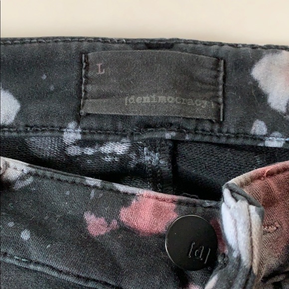 Tie dyed jeggings—super on trend for spring! - Picture 2 of 6